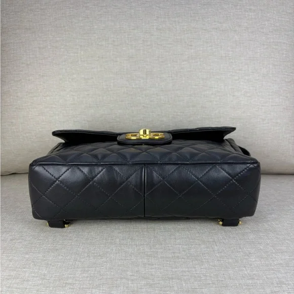 CHANEL Black Lambskin Vintage Backpack Oversized CC GHW 24k plated - Picture 7 of 16